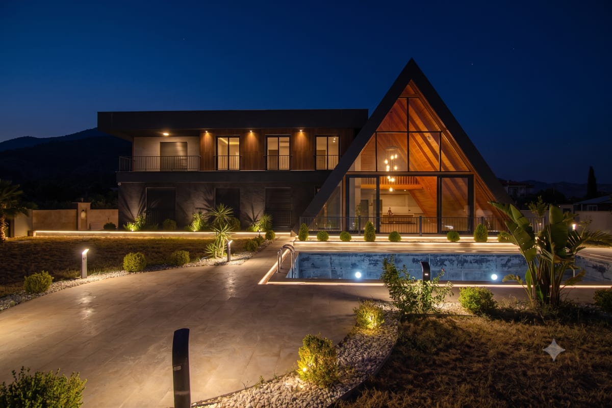 Orta Mh. 8+1 Müstakil Villa - Asansörlü, Spa Alanlı, 1124m² kapak görseli