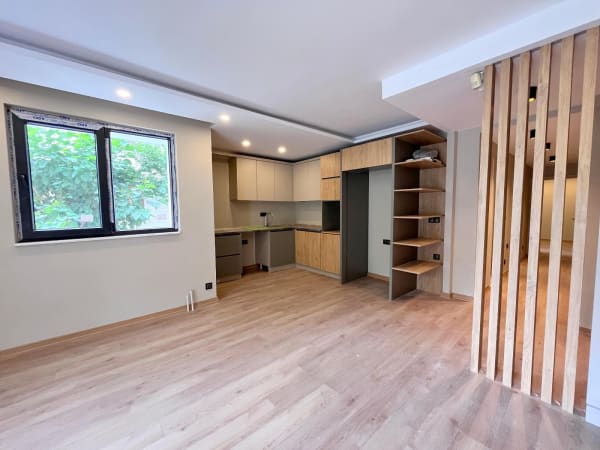 Muratpaşa Çağlayan'da İçi Full Tadilatlı 2+1 Kiralık Daire