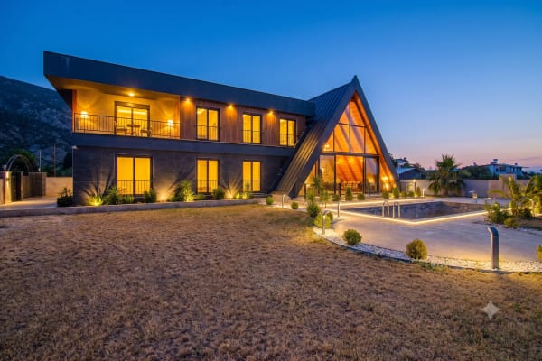 Orta Mh. 8+1 Müstakil Villa - Asansörlü, Spa Alanlı, 1124m² görsel 3